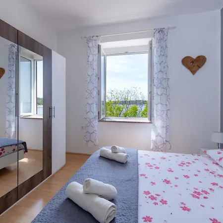 Appartement In Mit Garten, Schoene Aussicht